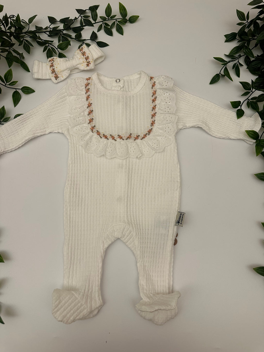 Kız Bebek El İşlemeli Çiçek Nakışlı Nervürlü Tulum ve Saç Bandı Seti